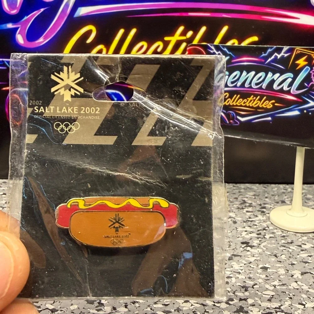 Aminco Salt Lake 2002 Winter Olympics Hot Dog Enamel Lapel Pin Official Licensed